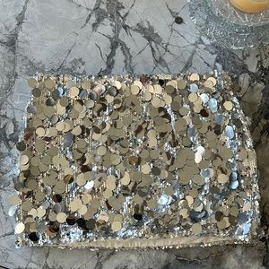 Edikted Sabrina low rise mini skirt size medium new never worn